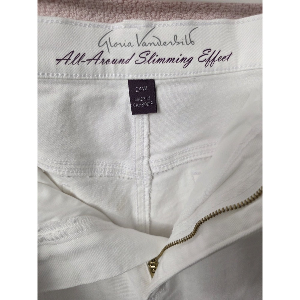 GLORIA VANDERBILT Amanda Shorts Lenght Classic Rise Women's SIZE 24W WhiteDenim - Picture 5 of 12